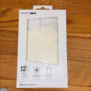 iPhone 11 white Tech21 case